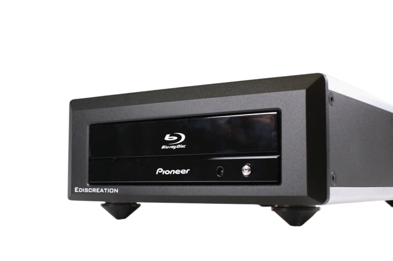 Undentia AB Ediscreation Ultra Silent Ripper with Pioneer Blu-ray drive in a vibration-resistant copper chassis.